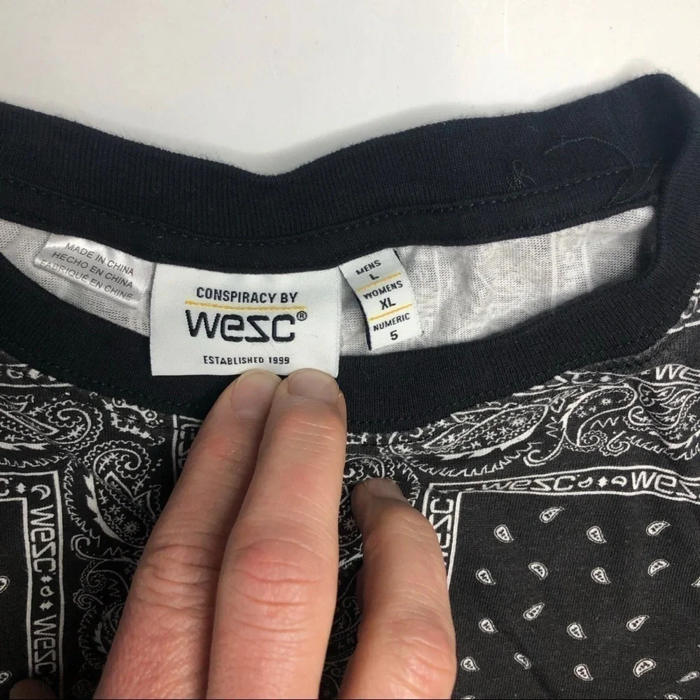 WESC Black Bandanna T-Shirt Unisex L/XL